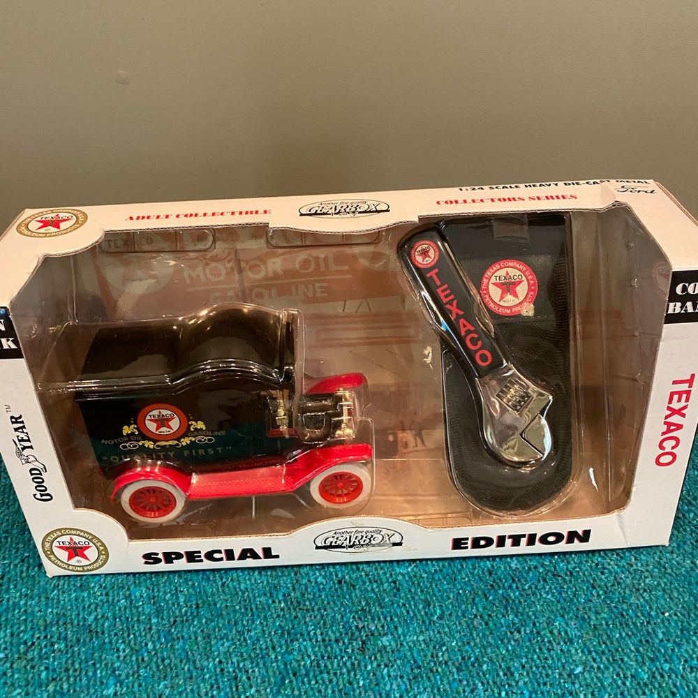Collectable special edition 1912 Ford model T Texaco delivery car. New in box.